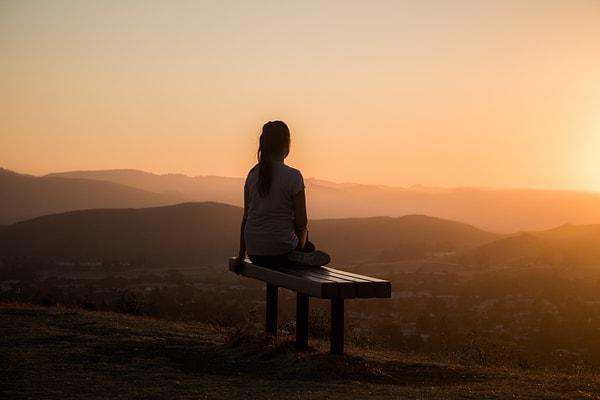 Stresle başa çıkmak için vaping yerine meditasyon gibi dinlendirici aktiviteler edinin.