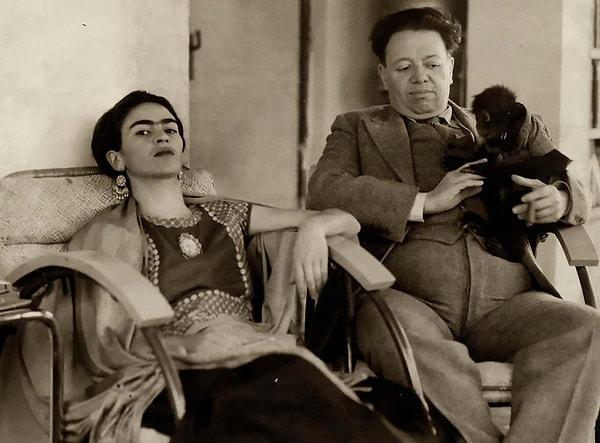 Frida ve Diego'nun ayrılığı uzun sürmedi, ikili 1940 yılında yeniden evlenerek Mavi Ev'e taşındı.