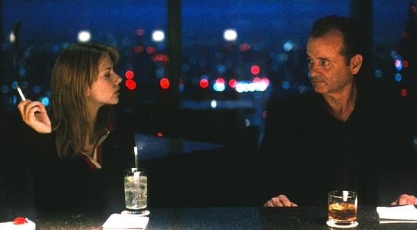 Coppola, filmin ahlaki değerleri hakkında fazla konuşmayı tercih etmese de Murray ve Johansson arasındaki ilişkinin cinsellikten ziyade duygusal bir bağ üzerine kurulu olduğunu vurguladı.