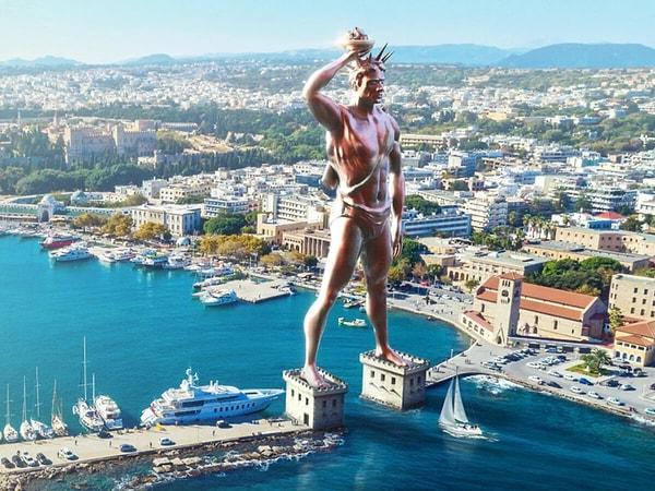 9. Antik Dünyanın Yedi Harikası'ndan biri olan Yunan güneş tanrısı Helios'un 35 metre uzunluğundaki heykeli, Rodos Heykeli, MÖ 305'te Rodos Kuşatması'nın kaldırılmasını kutlamak için yaptırıldı. Lindos'lu Chares tarafından tasarlanan heykelin yapımı yalnızca 12 yıl sürdü.