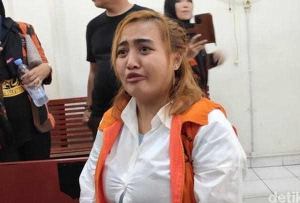Genç kadın, hükümet tarafından dindar birey ve gruplara karşı "nefret kışkırtıcılığı" ile suçlandı.