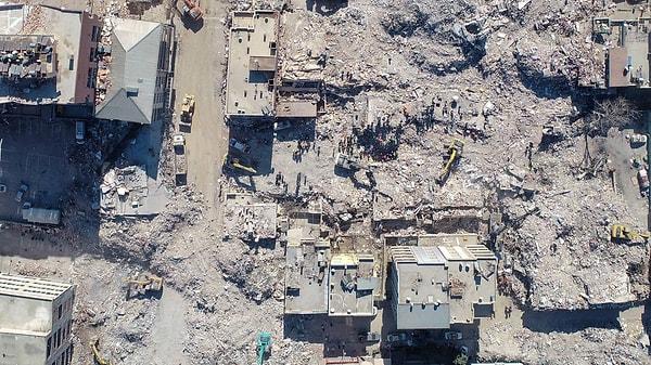 Tatar, 1999 depremi sonrası İstanbul'da deprem riskinin arttığını belirtti. İstanbul'da olası bir depreme karşı hazırlıkların devam ettiğini ve bu süreçte AFAD'ın İstanbul ile ilgili tüm çalışmalarını yoğun bir şekilde sürdürdüğünü de ekledi