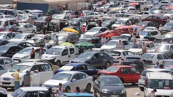 Hükümete yakın Akit, ikinci el otomobil ihracatına verilecek izinle ikinci el piyasasında otomobil fiyatlarının 3'te 1'ine ineceğini iddia etti.