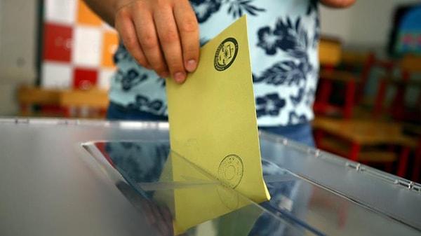 Partilerin yerel seçimler için çalışmaları hız kazanmışken, oy kullanacak vatandaşlar için kritik bir uyarı geldi.