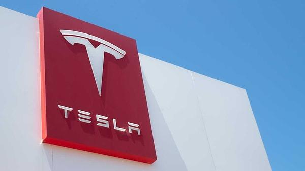 Firma, 19 Eylül tarihinde başlayacak yeni kampanya kapsamında, katılım şartlarını yerine getiren bir kişiye sıfır kilometre bir Tesla Model 3 Performance hediye edecek.