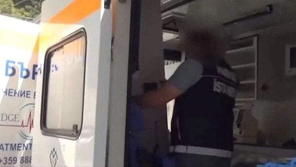 Bir ihbarı değerlendiren ekipler, hasta nakil ambulansını ülkeye giriş yapmasının ardından teknik ve fiziki takibe aldı. Ekipler, İstanbul’a gelen ambulansı bir süre takip ettikten sonra durdurdu.