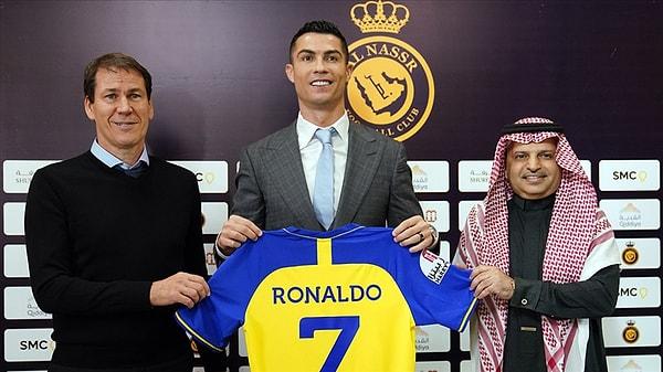 Hepinizin bildiği üzere dünyaca ünlü Portekizli futbolcu Cristiano Ronaldo, futbol kariyerine Arabistan'da devam ettirme kararı almıştı.