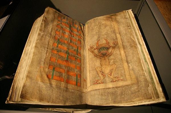 Codex Gigas'ta, şeytanın tam ölçekli benzersiz bir resmi bulunmaktadır.