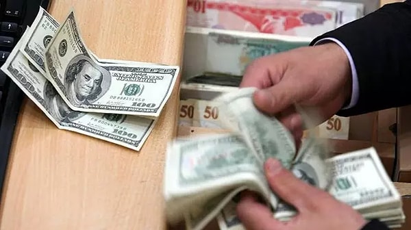 Dolar/TL, 14 Mayıs seçimlerinden önce 19,57, cumhurbaşkanlığı seçiminin ikinci turunun yapıldığı 28 Mayıs'tan önce ise 19,97 seviyesindeydi.