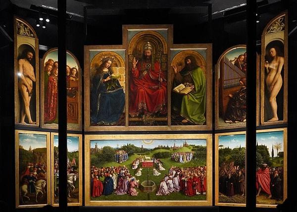 8. Ghent Sunağı, 12 panelden oluşan özenli bir settir. Orta Çağ sanatı ile Rönesans arasındaki geçişi işaret eden, tarihteki ilk büyük yağlı boya tablo olarak kabul edilir.
