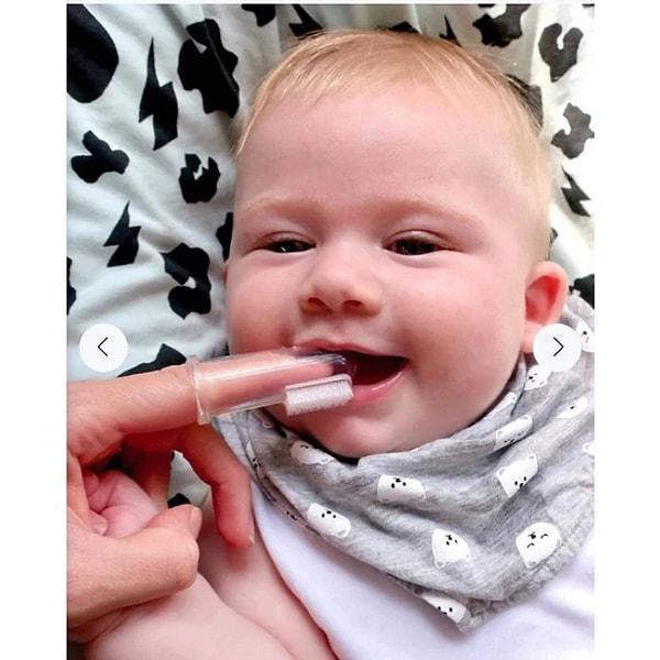 10. Bebeğin dişlerini nazikçe temizlemek için 'fırça' tarafını, diş etlerine masaj yapmak için ise 'gamze' tarafını kullanabileceğiniz Jack N' Jill silikon parmak fırça.