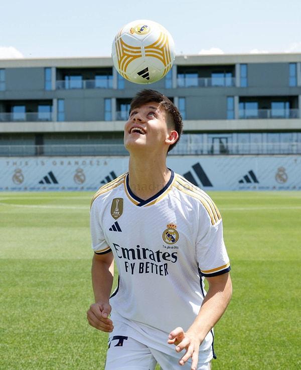 İddiaya göre ikinci yarı için kiralık gitmeye Arda Güler'in sıcak bakmaması halinde Real Madrid'de sezonun ikinci yarısında sergileyeceği performans, sonraki sezon kiralık gidip gitmemesi konusunda karar verilmesine yardımcı olacak.