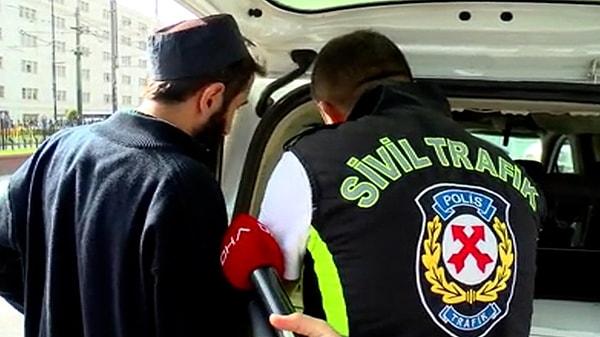 İstanbul Emniyet Müdürlüğü Trafik Denetleme Şube Müdürlüğü Sivil Trafik Ekipler Amirliği ekipleri Eminönü'nde taksilere yönelik denetim yaptı.