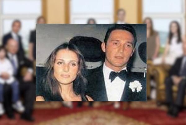 Ali Koç ve Nevbahar Demirağ çifti sürpriz bir nikah ile dünya evine girmişti.