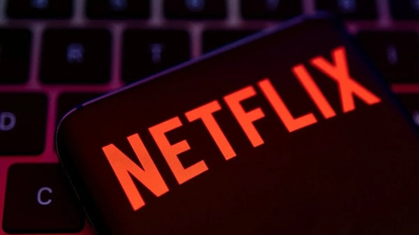 Netflix’in yeni zamlı ücretleri ilk önce ABD ve Kanada’da devreye girecek. Yeni ücret tarifesinin sonrasında Türkiye’de de uygulanacağı iddia edildi.