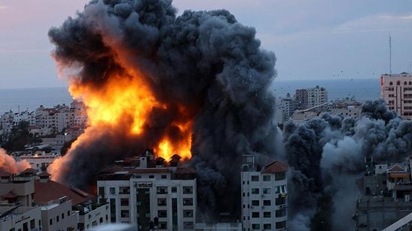 İsrail'in Gazze'deki sivillerin bulunduğu bir hastaneyi vurması ve hayatını kaybedenlerin sayısının 800'e yaklaşması tüm dünyada ve ülkemizde büyük bir tepki topladı.