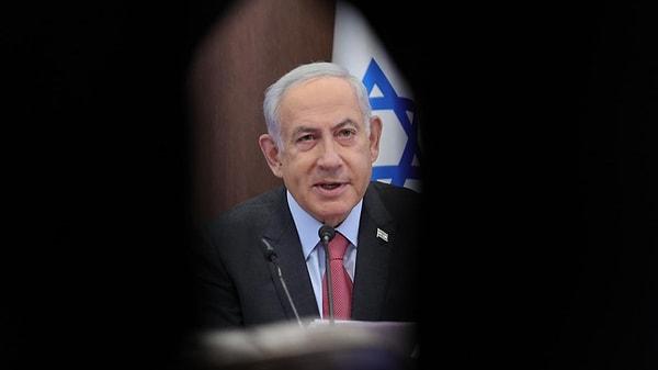 Öte yandan, İsrail Başbakanı Netenyahu, muhalefetteki partiyle anlaşarak savaş hükümeti kurulmasına karar verdi. İsrail’in, yakın zamanda Gazze’ye kara birlikleriyle saldırı düzenleyeceği iddia ediliyor.