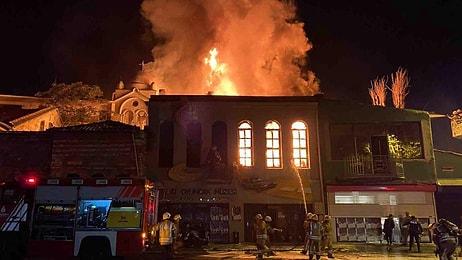 Balat'ta Korkunç Yangın: Oyuncak Müzesi Küle Döndü