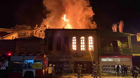Balat'ta Korkunç Yangın: Oyuncak Müzesi Küle Döndü