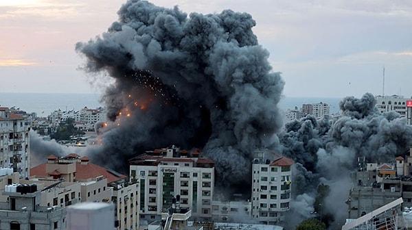 İsrail Ordusu, Gazze’de kara harekatına başladıklarını ve belirli bölgelere girdiklerini duyurdu.