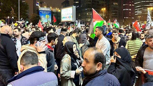 Bazı ülkelerde İsrail'in büyükelçilik ve konsolosluk binalarının önünde Filistin halkına destek olmak için eylemler yapıldı. Türkiye'de de dün akşam benzer görüntüler meydana geldi. İsrail'in saldırıları Ankara ve İstanbul olmak üzere pek çok kentte protesto edildi.