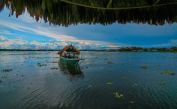 Iquitos, hem doğal güzellikleri hem de eşsiz konumu ile Perulular ve turistlerin göz bebeği.