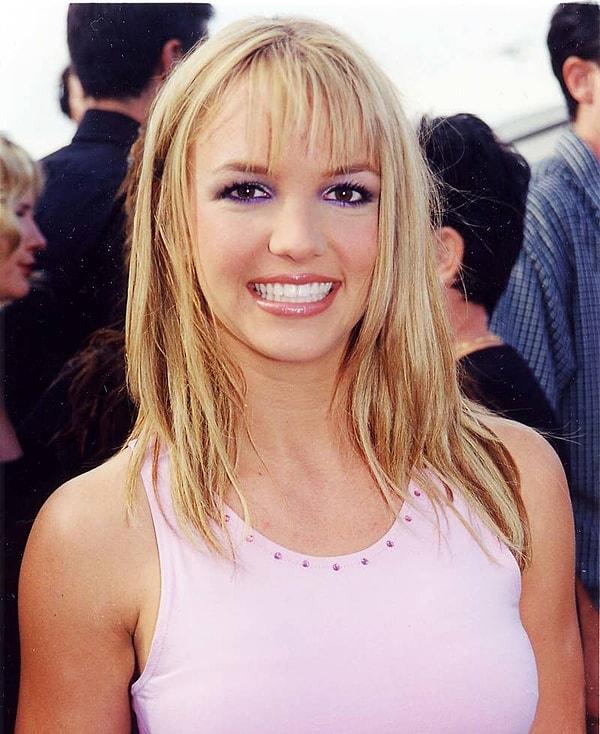 "Everytime" şarkısının Britney'nin kariyerinde adeta bir mihenk taşı olduğunu düşünürsek, bu şarkı son derece ilginç ayrıntılara sahip.