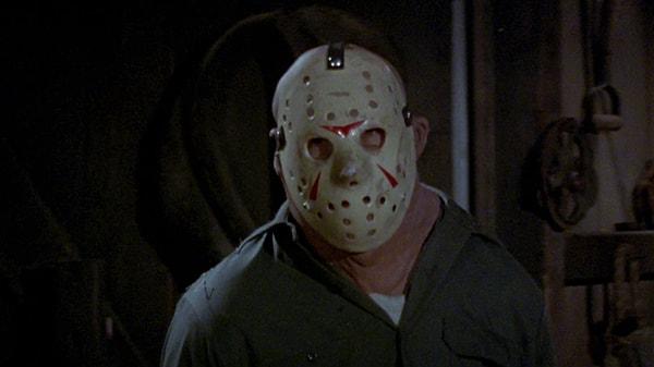 Jason'ın ilk (hokey maskeli) tasviri 1982 yapımı Friday The 13th filminde Richard Brooker tarafından oynanmıştı.