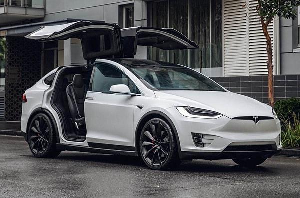 Bu soruşturma, Tesla'nın otomobilleri için vaat ettiği menzil değerlerinin abartılı olup olmadığı üzerine yoğunlaşıyor.