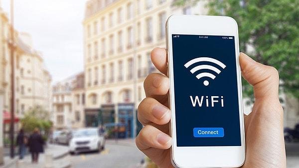 Toplu taşıma, kütüphaneler, kültür merkezleri, üniversiteler, spor tesisleri ve turistik alanlarda yer alan bu internet noktalarına İBB Wi-Fi mini uygulaması üzerinden üye olduktan sonra konum izni verip bağlanmak mümkün.