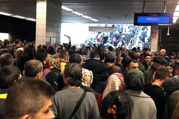 Sabah 9, akşam 5 saatleri genele vurduğumuzda kulağa iyi gelse de şehir merkezinde eve çıkmayı karşılayamayacaklar için ayrıca ulaşım sıkıntısı da bir problem oluyor.