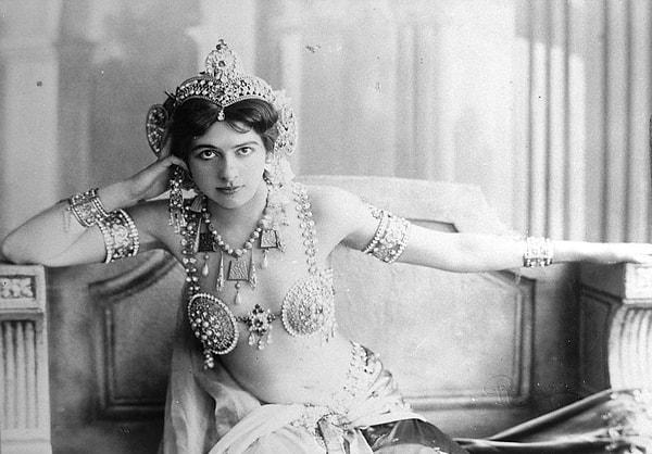 9. Mata Hari (1876-1917)