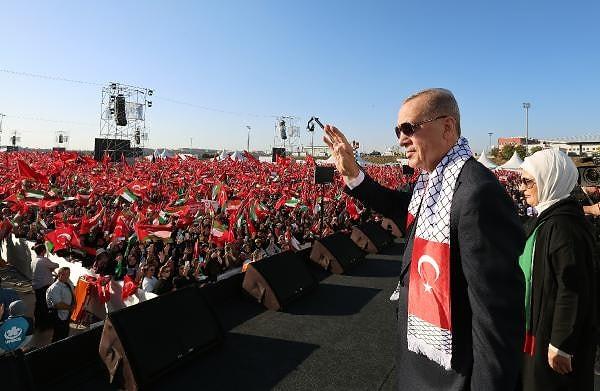 AK Parti İstanbul İl Başkanlığı tarafından Atatürk Havalimanı'nda Büyük Filistin Mitingi düzenlendi.