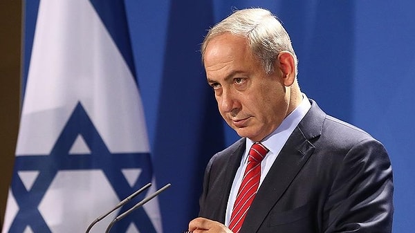 Netanyahu ise açıklamasında Erdoğan'a atıfta bulunmadan, "Bizi savaş suçları işlemekle itham etmeyin. Eğer askerlerimizi savaş suçları işlemekle itham edebileceğinizi sanıyorsanız, bu ikiyüzlülüktür. Biz dünyanın en ahlaklı ordusuyuz" ifadelerini kullandı.