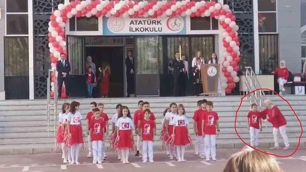 İddiaya göre, sınıf öğretmeni Ş.Ş., öncülüğünde 24 kişilik sınıf tarafından gösteri hazırlandı.  Çocuklar üzerinde Atatürk fotoğrafı ve Türk bayraklarının oldukları tişörtler ile sahneye çıktı.
