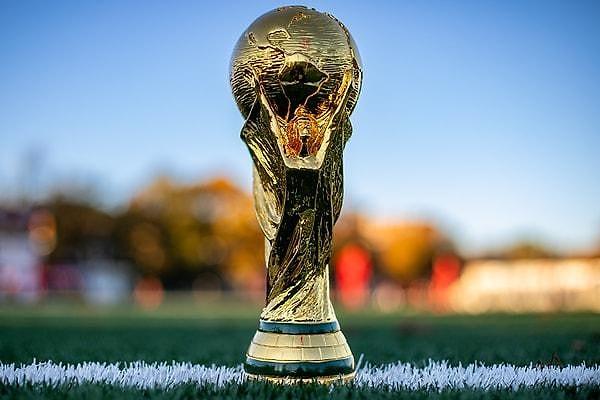 2030 yılında ise Portekiz, İspanya ve Fas; FIFA Dünya Kupası'nı evinde ağırlayacak.