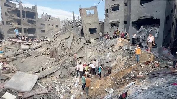 Kampa dün düzenlenen saldırıda 1 tonluk 6 bombanın atıldığı açıklanmıştı. Filistin Sağlık Bakanlığı saldırıda 100 kişinin öldüğünü, 300 kişinin yaralandığını açıklamıştı.