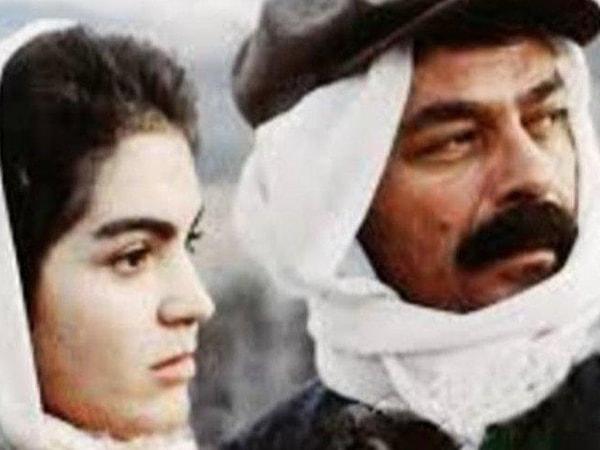 Kadir İnanır'ın oynadığı Tatar Ramazan filmlerinde Zeynep rolüne hayat veren Moralıoğlu, yıllar sonra Arzum Onan’ın doğum gününde ortaya çıktı.