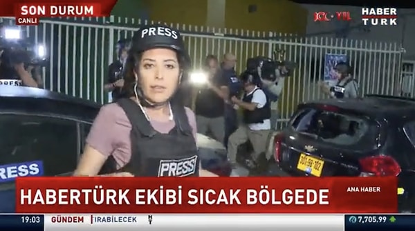 İsrail’de savaşı takip eden HaberTürk muhabiri Saime Toktaş ve kameraman Özgür Balaban’ın olduğu bölgede bir füze havada imha edildi.