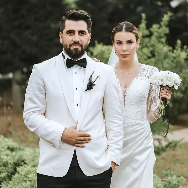 "Kafalar" kanalı ile tanınan Bilal Hancı ve Esin Çepni, 2021 yılında evlenmişti: Çift bir ara evliliklerinde zor zamanlar yaşadıklarını duyursalar da, daha sonra tekrar bir araya gelmişti.