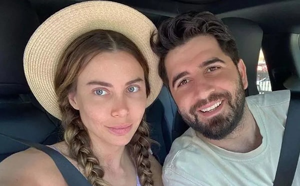 Esin Çepni, sosyal medya hesabından Bilal Hancı ile boşandıklarını duyurdu.