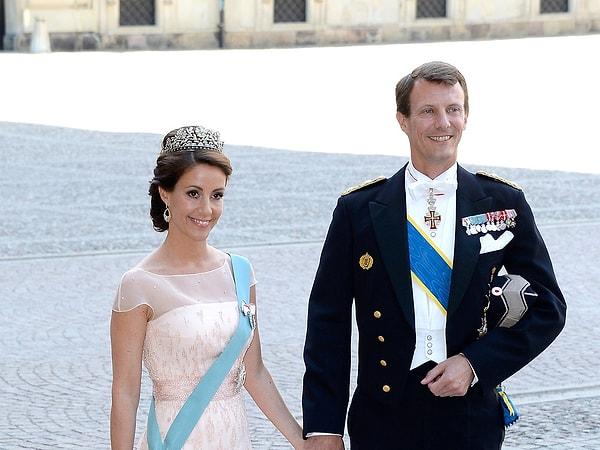 İspanya Medyasının iddiasına göre Prens Joachim, abisi Veliaht Prens Frederik’in eşi Prenses Mary'ye aşık olmuştu.