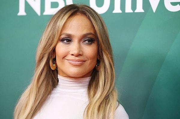 Bilemedin! Jennifer Lopez 54 yaşında.