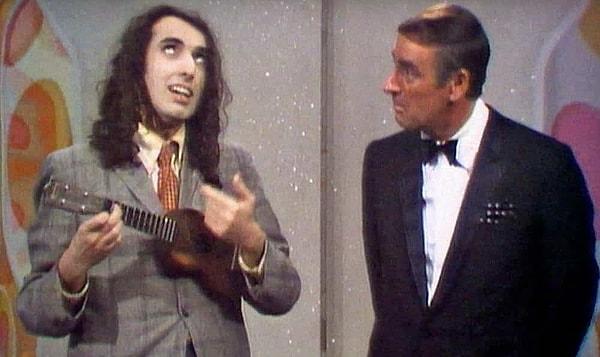 Bazı iddialara göre Tiny Tim, bu etkinlikte sahne aldığı sırada Tiptoe Through The Tulips isimli şarkısını yarısına kadar seslendirdi ve sahnedeyken kalp durması sebebiyle 64 yaşında hayatını kaybetti.