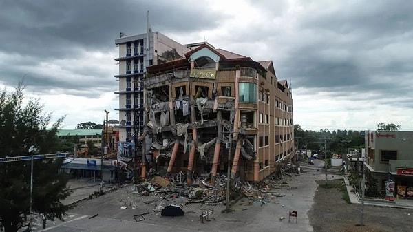 Filipinler'in ikinci en büyük adası olan Mindanao açıklarında 7.0 büyüklüğünde deprem meydana geldi.