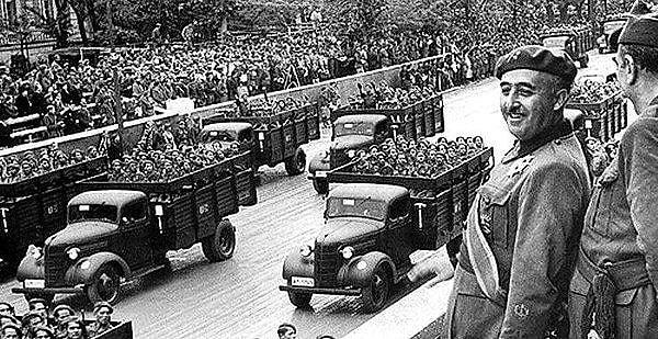 1936 yılında mevcut hükümete karşı darbe hazırlıklarına girişen General Franco, İspanyol ordusunun denetimini 24 saat gibi kısa bir sürede ele geçirmeyi başardı.