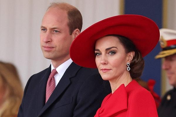 Kırmızılar içinde dikkat çeken Kate Middleton son dönemde hayli fazla eleştiri altında kaldı. Kıyafetlerinin sıradanlığından dolayı eleştirlen Kate bu sefer ters köşe yaptı.