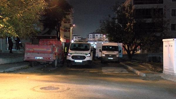 Olay 23.45 sıralarında Sincan ilçesi Mustafa Kemal Mahallesi, Papatya Sokak’ta bulunan Kader Apartmanı’nda meydana geldi.