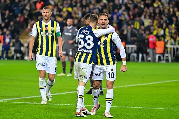 Trendyol Süper Lig'in 13. haftasında Fenerbahçe ile Vavacars Fatih Karagümrük takımları Ülker Stadı'nda karşılaştı.
