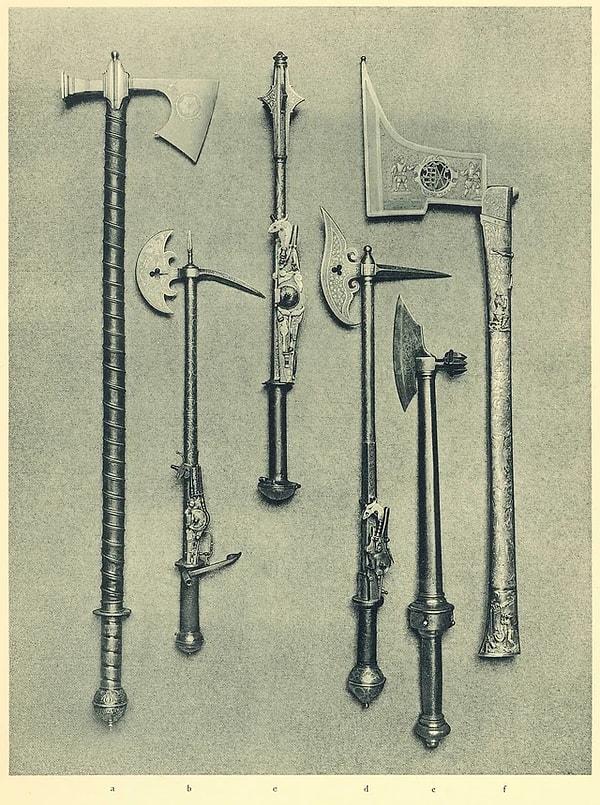 13. Dünyanın en eski cephaneliği olan Dresden Cephaneliğinde bulunan çeşitli silahlar.